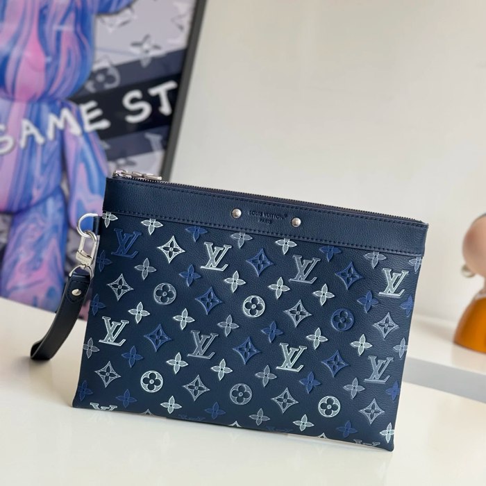 LOUIS VUITTON M28913 牛皮革ハンドバッグ ポシェットトゥゴー サイズ:30x21.5cm