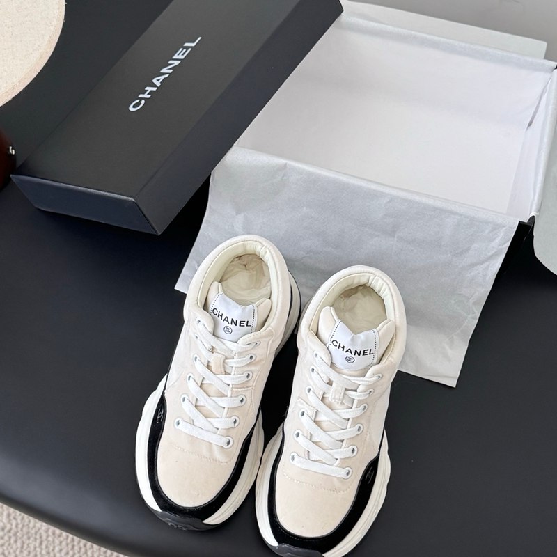 【CHANEL】25Cスニーカーレディース