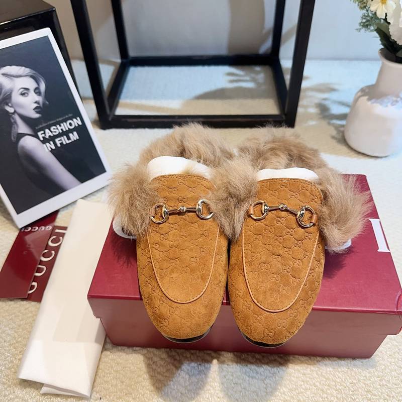 【GUCCI】2026秋冬ファースリッポンレディース