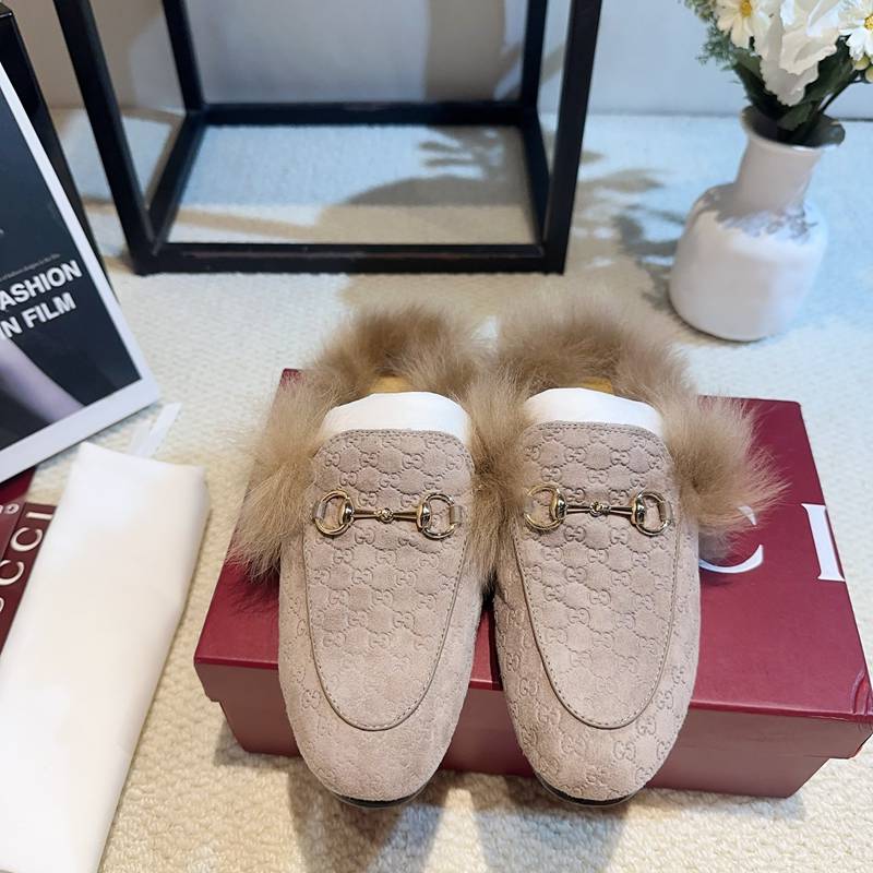 【GUCCI】2026秋冬ファースリッポンレディース