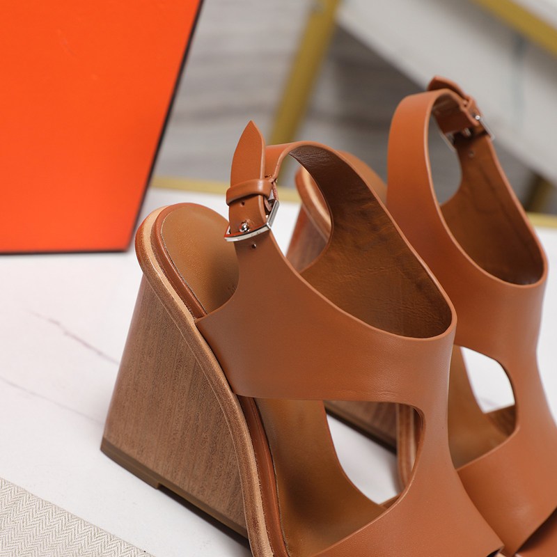 【HERMES】2026春夏新作ウェッジソールサンダルレディース