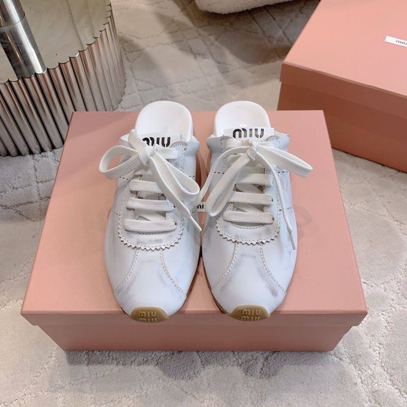 【MIUMIU】新作ドイツトレーニングスリッポンレザースリッポンレディース