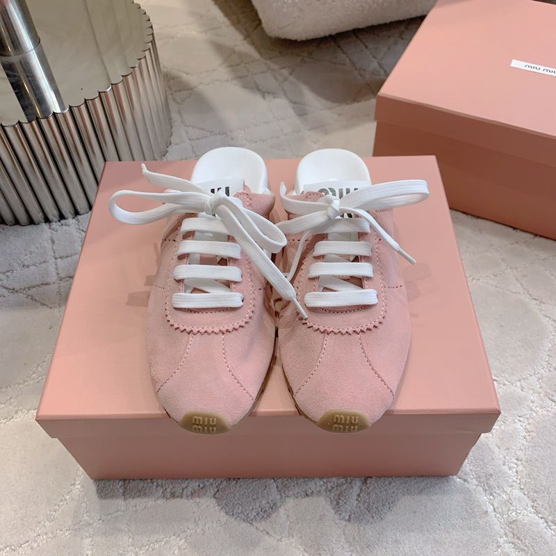 【MIUMIU】新作ドイツトレーニングスリッポンレザースリッポンレディース