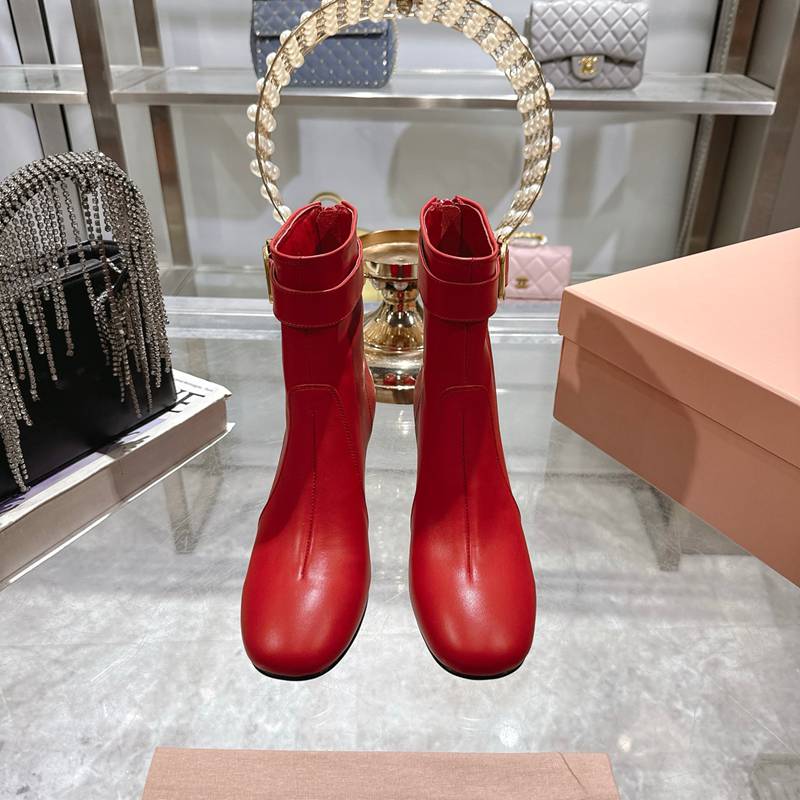 【MIUMIU】ショートブーツレザーブーツヒールブーツレディース
