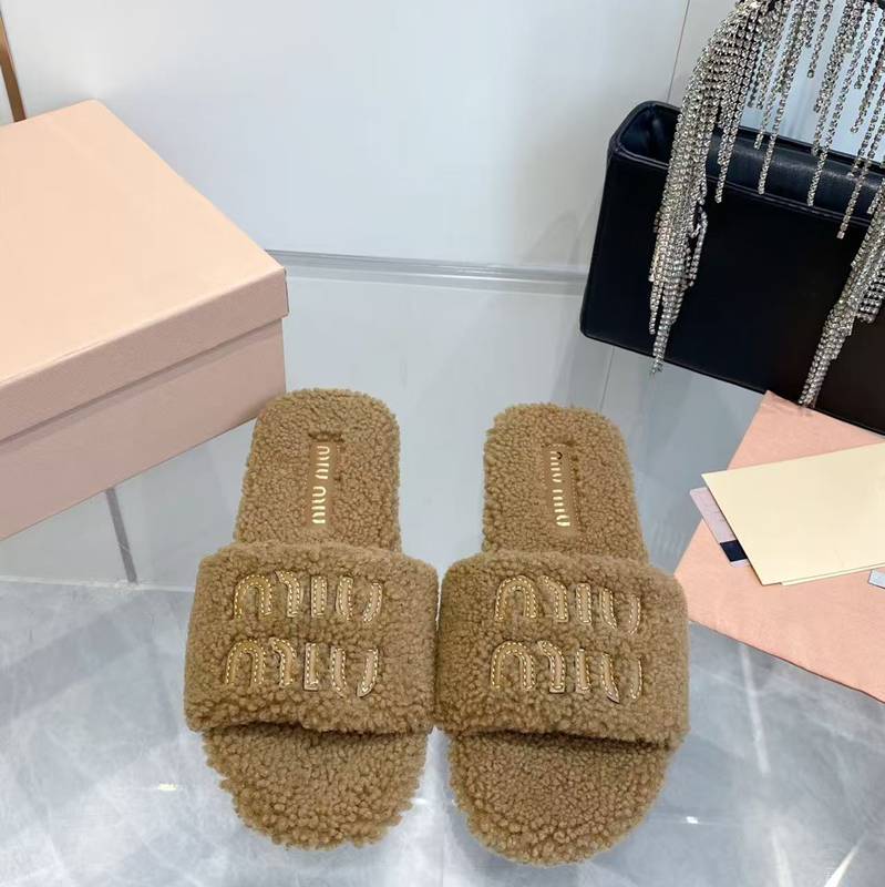 【MIUMIU】2026新色ウールスリッポンファースリッパレディース