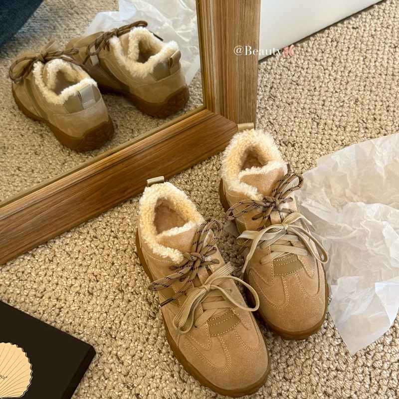 【MIUMIU】ドイツトレーニングスニーカーファースニーカーレディース