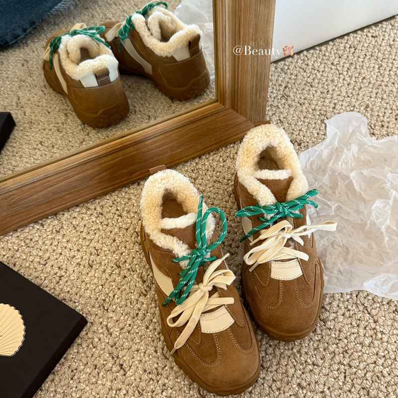 【MIUMIU】ドイツトレーニングスニーカーファースニーカーレディース