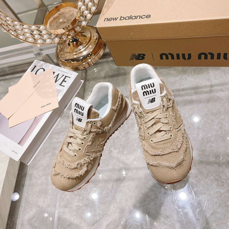 【MIUMIU】2024新作NEWBALANCE574コラボスニーカーデニムスニーカーレディース