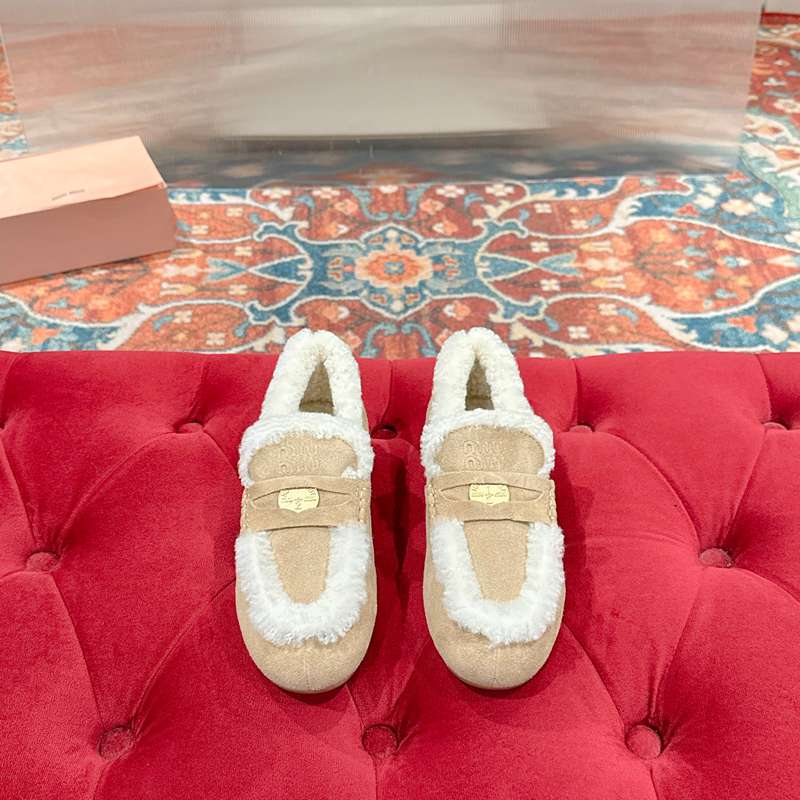 【MIUMIU】ウールローファードライビングシューズレディース