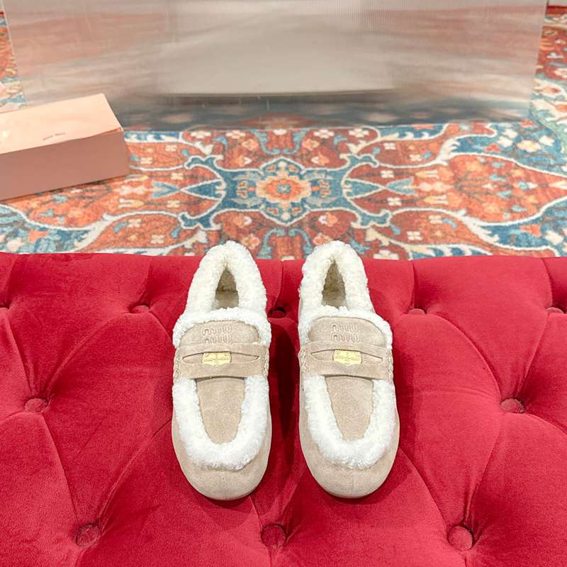 【MIUMIU】ウールローファードライビングシューズレディース