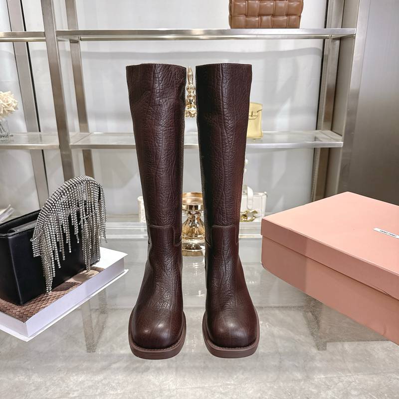 【MIUMIU】ショートブーツレザーブーツマーチンブーツレディース