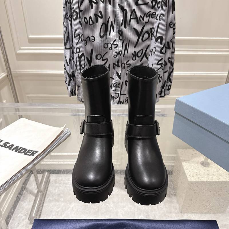 【PRADA】ショートブーツレディース