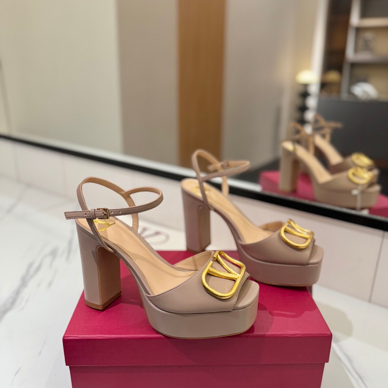 【VALENTINO】2026サンダルレディース