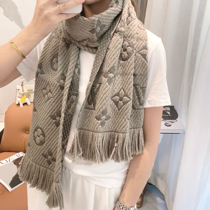 ルイ ヴィトン 秋冬ウールスカーフ。94％ウール6％シルク 175:31