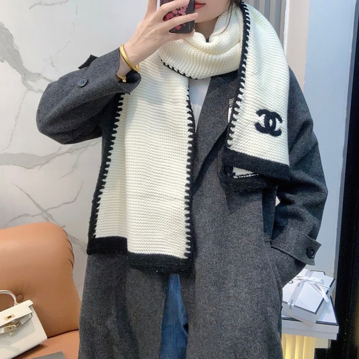 シャネル 新作 カシミヤニットスカーフストール。カシミヤ10％ウール90％ 180x30