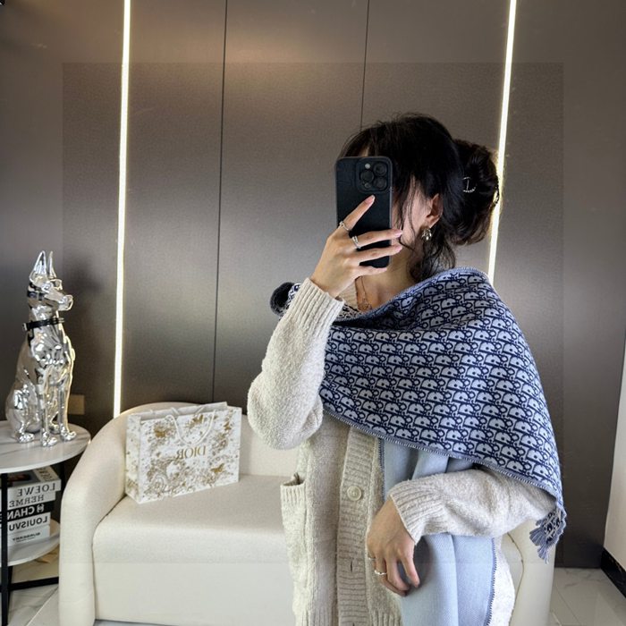 ディオール メンズハイエンドスカーフ。100％ウール 33x200cm