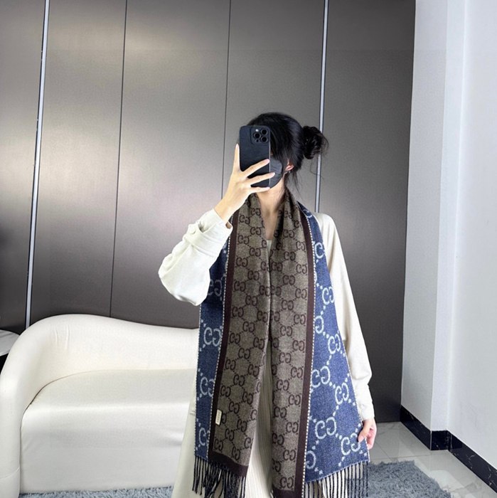 グッチ 両面GG提花スカーフ 34x194cm