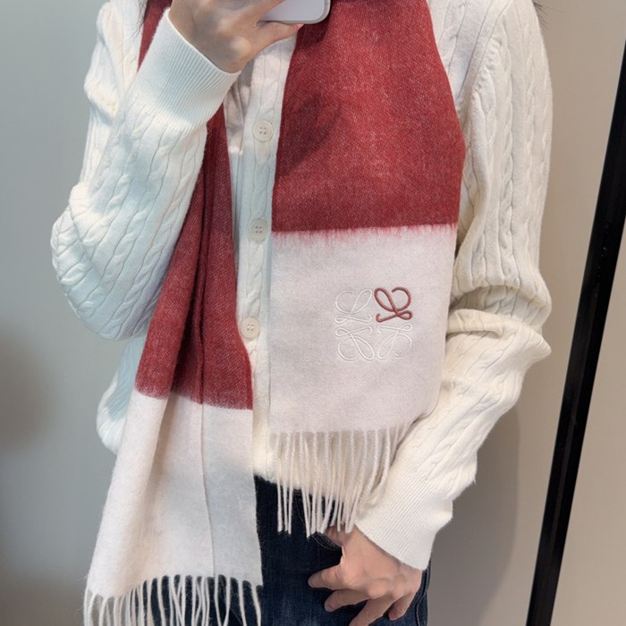 ロエベ めったに見ない優しい色合い 30x 180cm