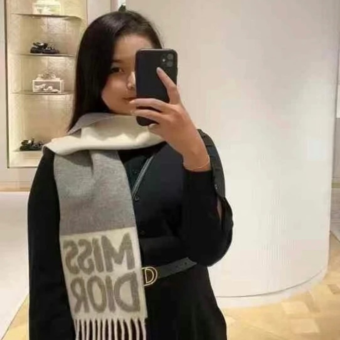 ディオール 2024冬季カシミヤスカーフ 17 x 140cm