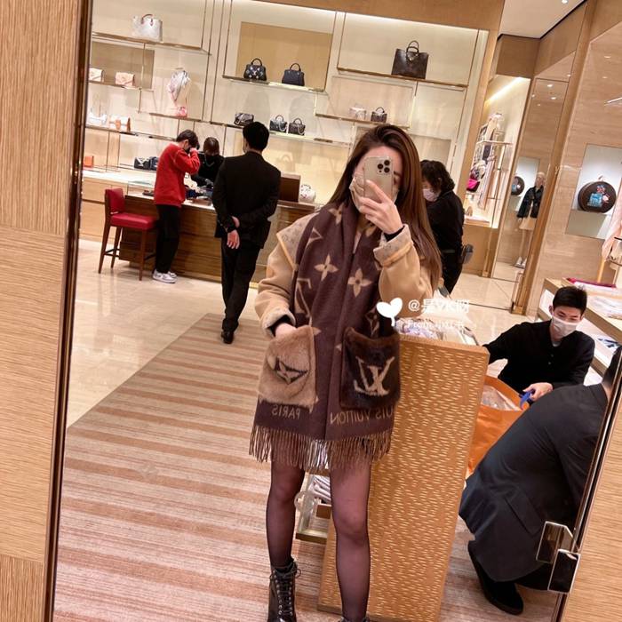 ルイ ヴィトン 新作ストール Cold Reykjavik 190 x 46.0cm