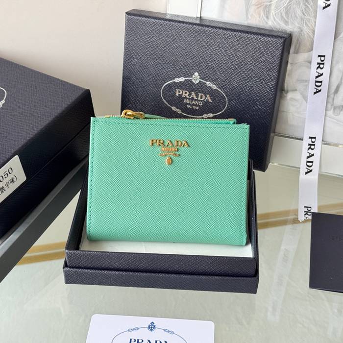 PRADA 1ML050 短財布 サフィアーノ十字紋 牛皮 サイズ:10x9cm