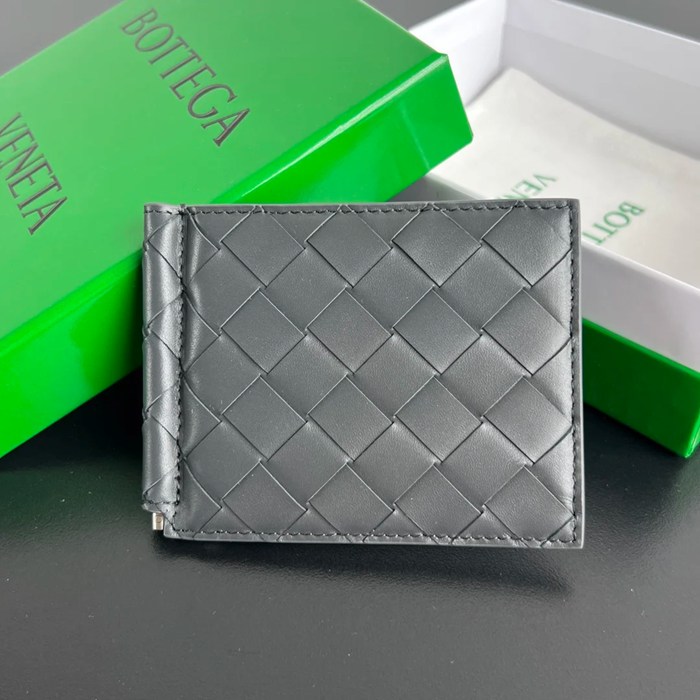 BOTTEGA VENETA BV 592626 新作マネークリップ 編み牛皮 11.5x9x0.5cm サイズ:11.5x9x0.5cm