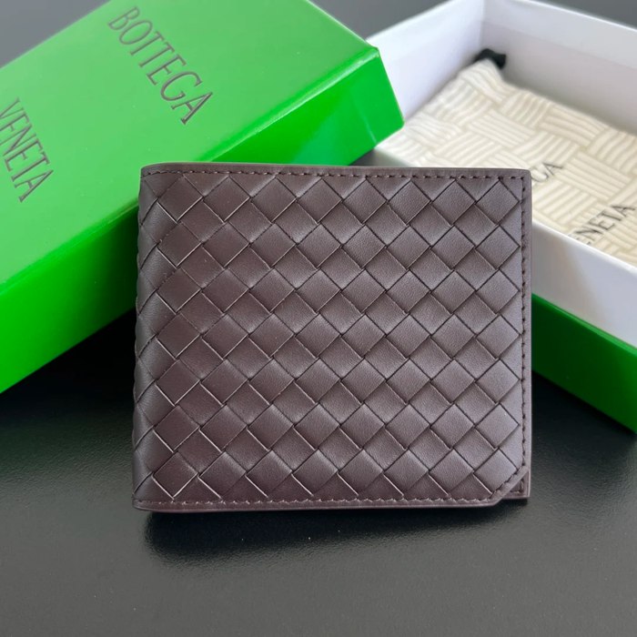 BOTTEGA VENETA BV 796966 ピッコロ 二つ折り財布 細編み小牛皮 9.5x11x0.5cm サイズ:9.5x11x0.5cm