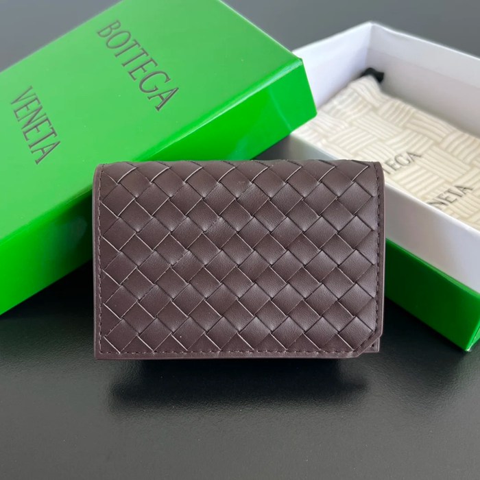 BOTTEGA VENETA BV 805825 新作名刺ケース 細編み牛皮 11x7.5x2.5cm サイズ:11x7.5x2.5cm