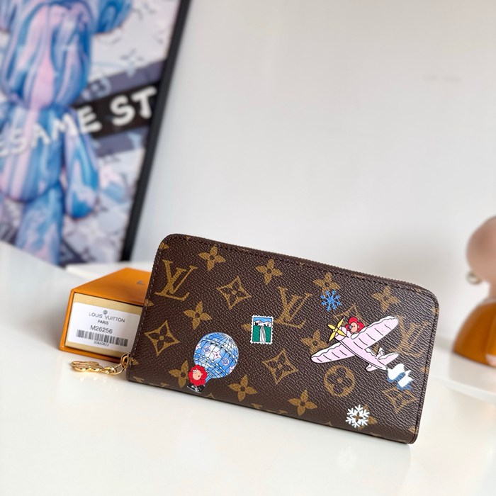 LOUIS VUITTON M26256 ジッピー長財布 モノグラム サイズ:19.5x10.5x2.5cm