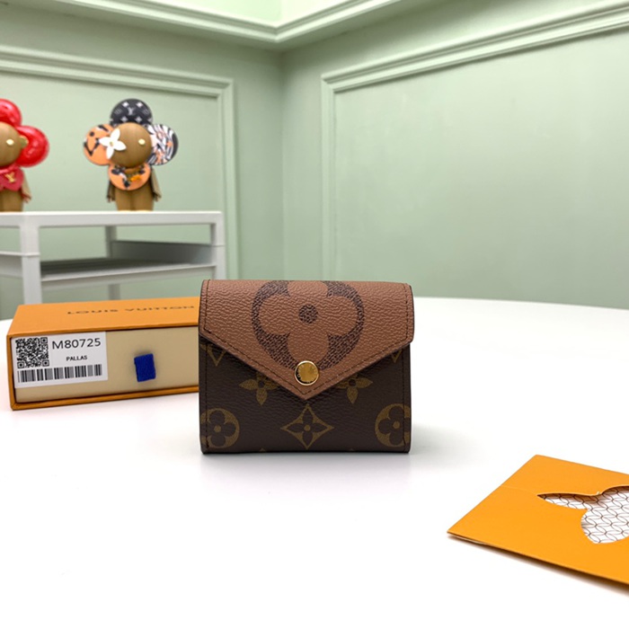 LOUIS VUITTON M80725 ゾエ短財布 モノグラムジャイアント サイズ:9.5x7.5cm