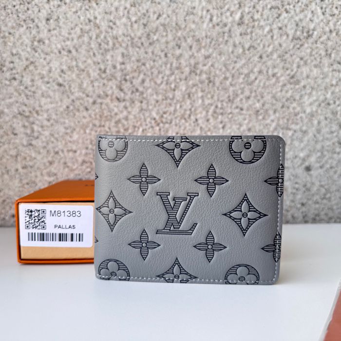 LOUIS VUITTON M81383 マルチプル短財布 モノグラムシャドウ グレー サイズ:11.5x9x1.5cm