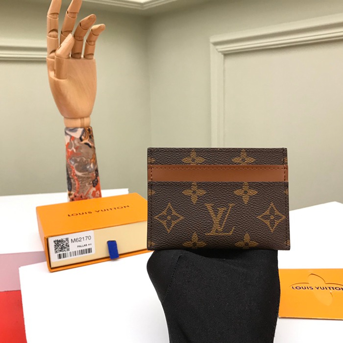 LOUIS VUITTON M62170 カードケース モノグラム サイズ:11x7cm