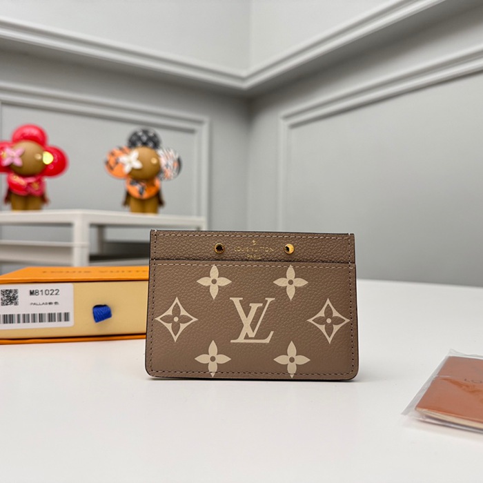 LOUIS VUITTON M81022 名刺ケース モノグラムアンプラント ベージュ サイズ:11x7.5x0.4cm