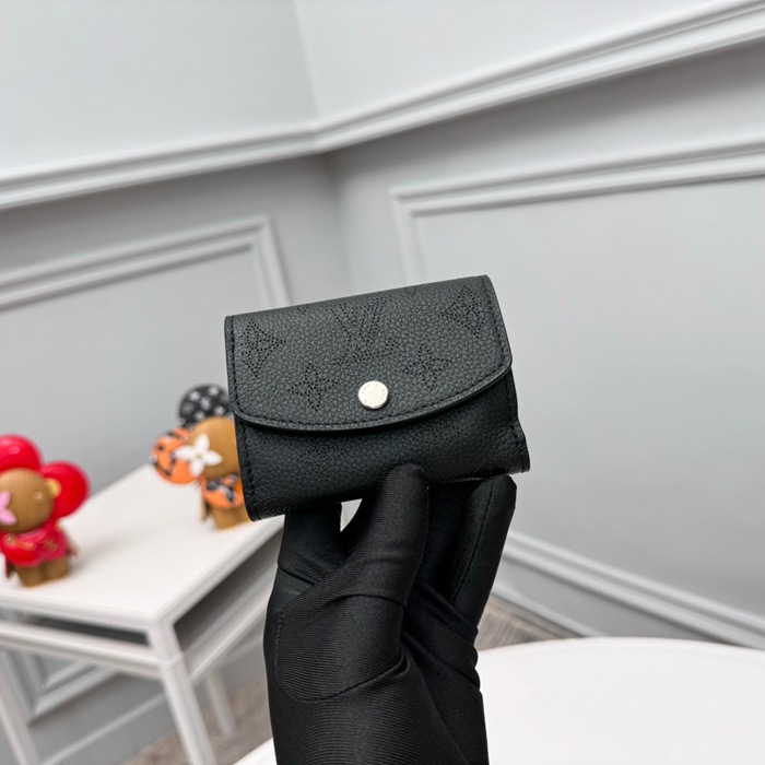 LOUIS VUITTON M67498 イリスXS 財布 モノグラムアンプラント ブラック サイズ:9.8x7.8cm