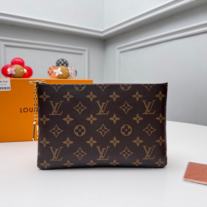 LOUIS VUITTON M13560 ポシェット クレ 中 モノグラム サイズ:24x15.5cm