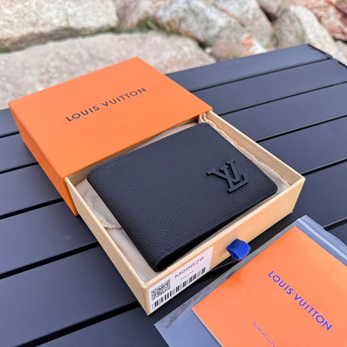 LOUIS VUITTON M69829 マルチプル短財布 LVエアログラム サイズ:11.5x9x1.5cm