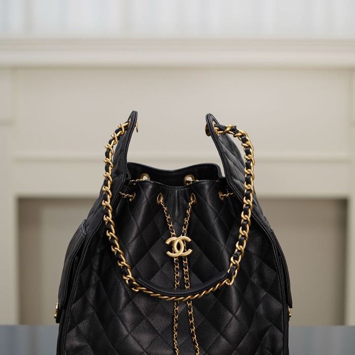 CHANEL ブラック×ゴールド バケツバッグ 大 40×30×15cm サイズ:40×30×15cm