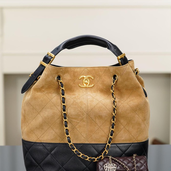 CHANEL 菱格紋 バケツバッグ クラシック 33×29×11cm サイズ:33×29×11cm