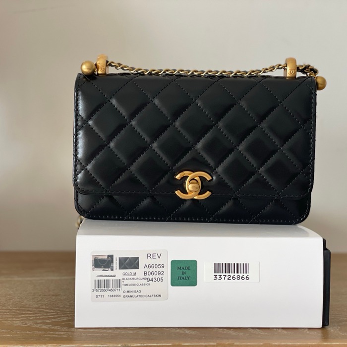 CHANEL 66059 カーフレザー ブラック×ゴールド チェーンバッグ 19.2×12.3×3.5cm サイズ:19.2×12.3×3.5cm