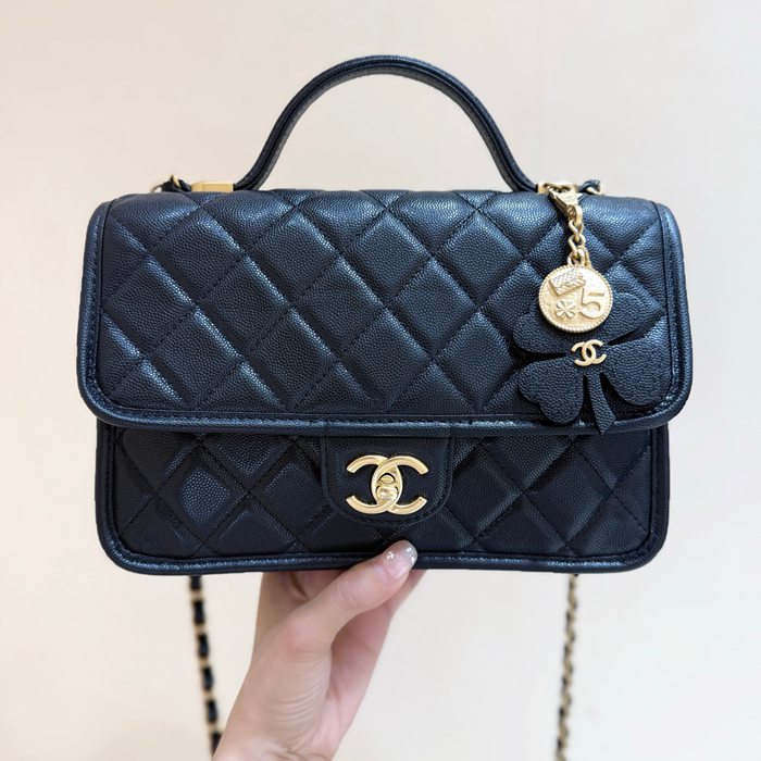 CHANEL カーフレザー 荔枝紋 ブラック×ゴールド 斜め掛けバッグ クラシック 秋冬 25×16.5×8.5cm サイズ:25×16.5×8.5cm