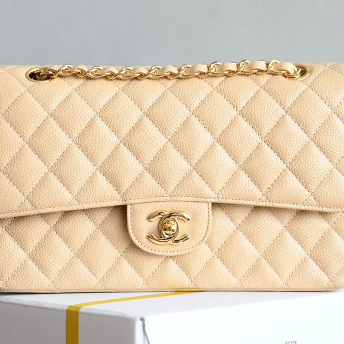 CHANEL ラムレザー ホワイト×ゴールド 中 25.5×15.5×6.5cm サイズ:25.5×15.5×6.5cm