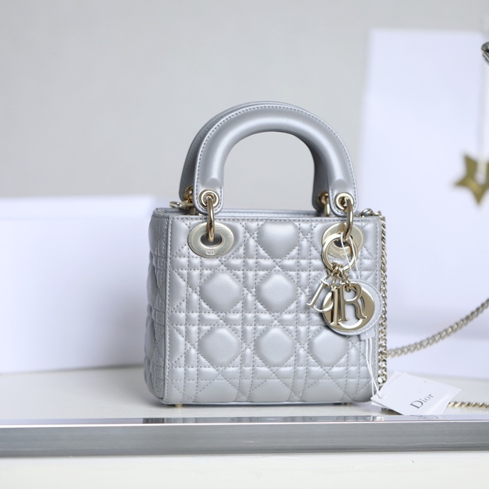 DIOR ラムレザー、レザー、チェーン グレンチェック、刺繍、レター ホワイト、グレー、ゴールド 斜め掛けバッグ、ショルダーバッグ、ハンドバッグ ミニ サイズ:17x15cm