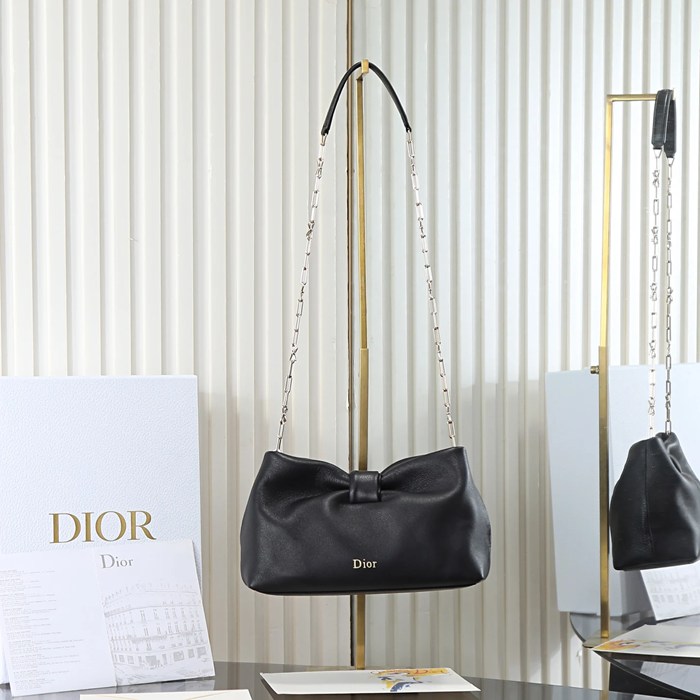 DIOR 0715 ラムレザー、レザー、チェーン レター、リボン ブラック 斜め掛けバッグ、ハンドバッグ、チェーンバッグ 小 新作 サイズ:26x16x10cm