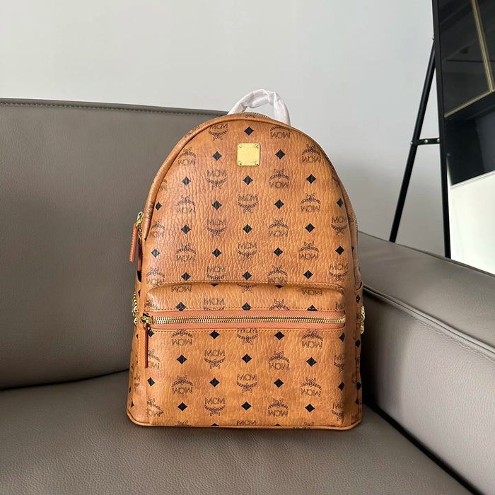 MCM サイドスタッズ リュック クラシックモノグラム ブラウン 65036 サイズ:42.5x33.5x16cm
