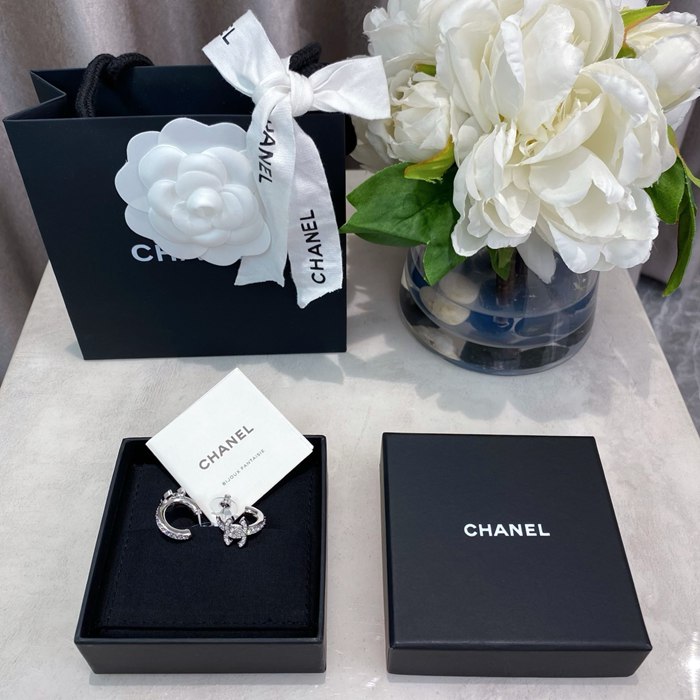 シャネル スタイル ピアス ミニフープ