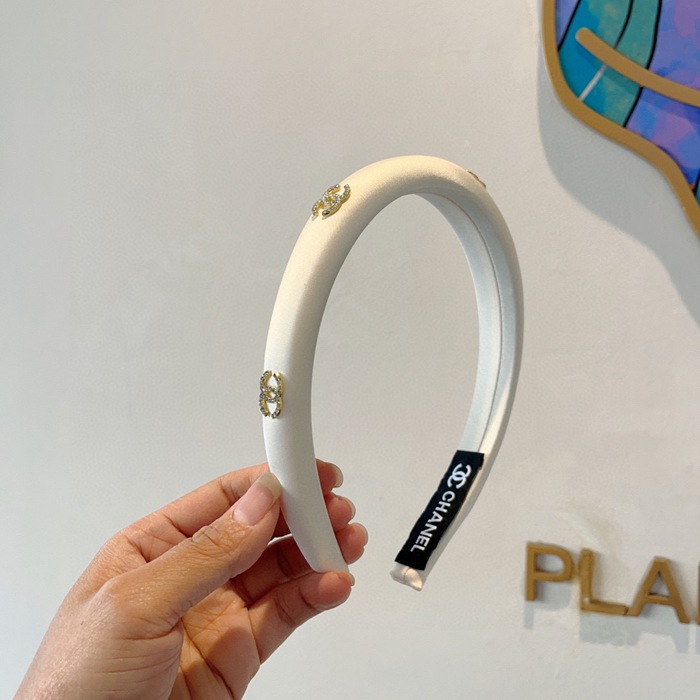 シャネル スタイル ヘアバンド レター