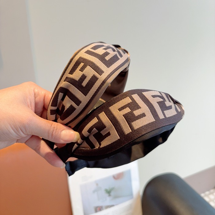 フェンディ スタイル ヘアバンド ダブルF