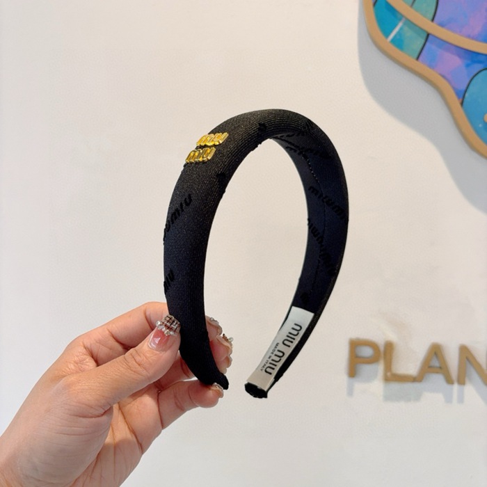 ミュウミュウ スタイル ヘアバンド