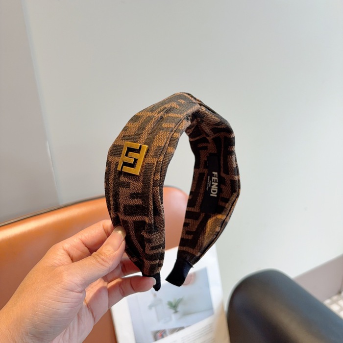 フェンディ スタイル ヘアバンド ダブルF