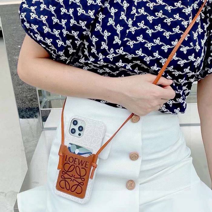 ロエベ スタイル スマホケース